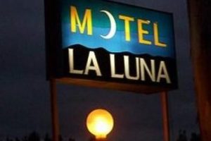 La Luna Motel